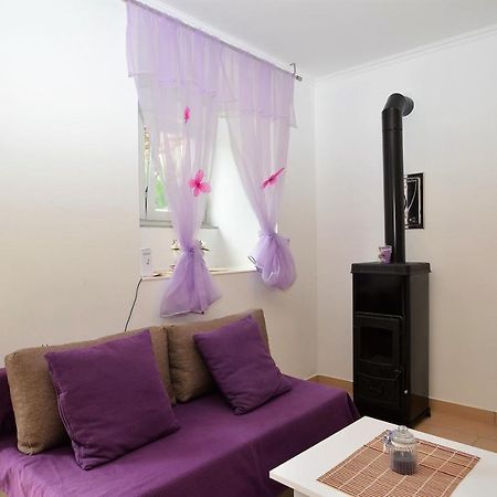 Apartment Hrasta Vrana  Bagian luar foto